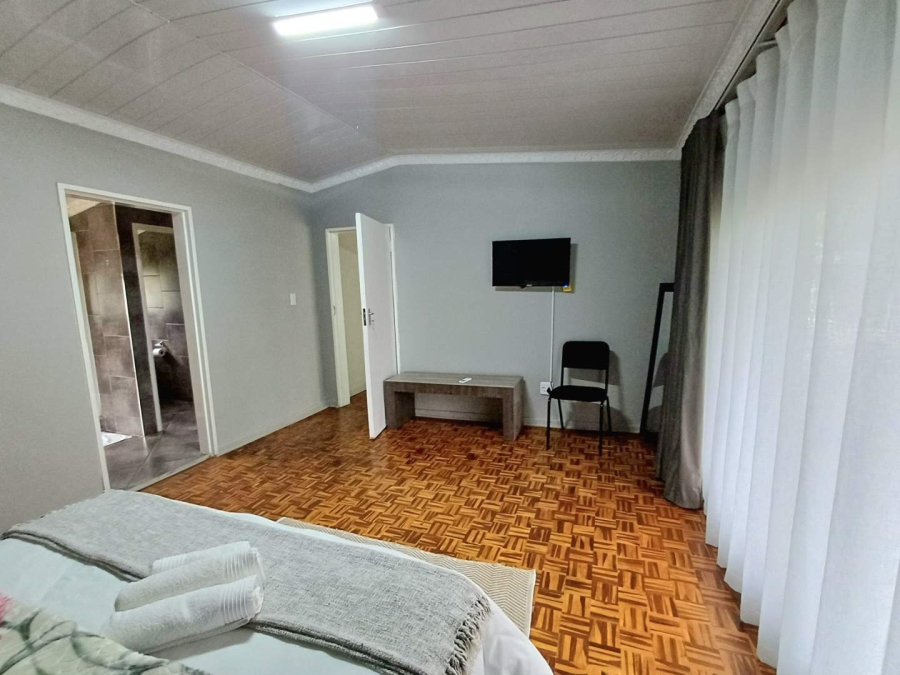 6 Bedroom Property for Sale in Bayswater Free State